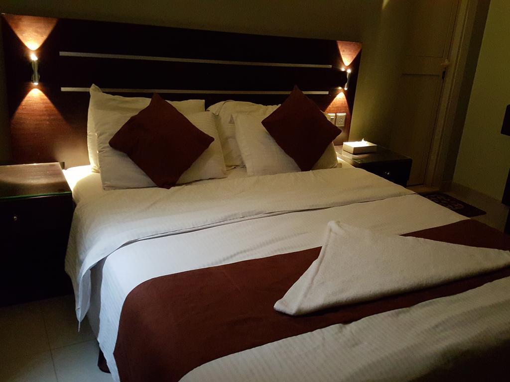 Bzul For Furnished Apartments Riyadh Room photo